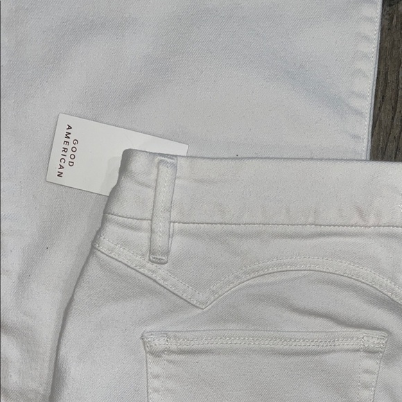 NWT Good American flare leg White Jeans - Picture 5 of 5